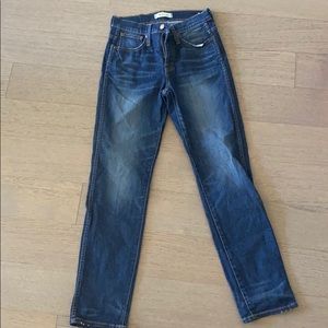 Never worn! Madewell slim straight jeans!